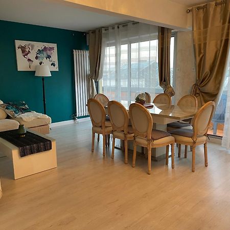 Bel Appartement Lumineux De 100M2 6 Places 3 Chambres Au 3E Etage Avec Ascenseur -A 5Mn A Pied Du Parc Des Expositions Congres De Dijon Et Eng Et 10Mn Du Centre Ville Place Parking Devant L'Immeuble 외부 사진
